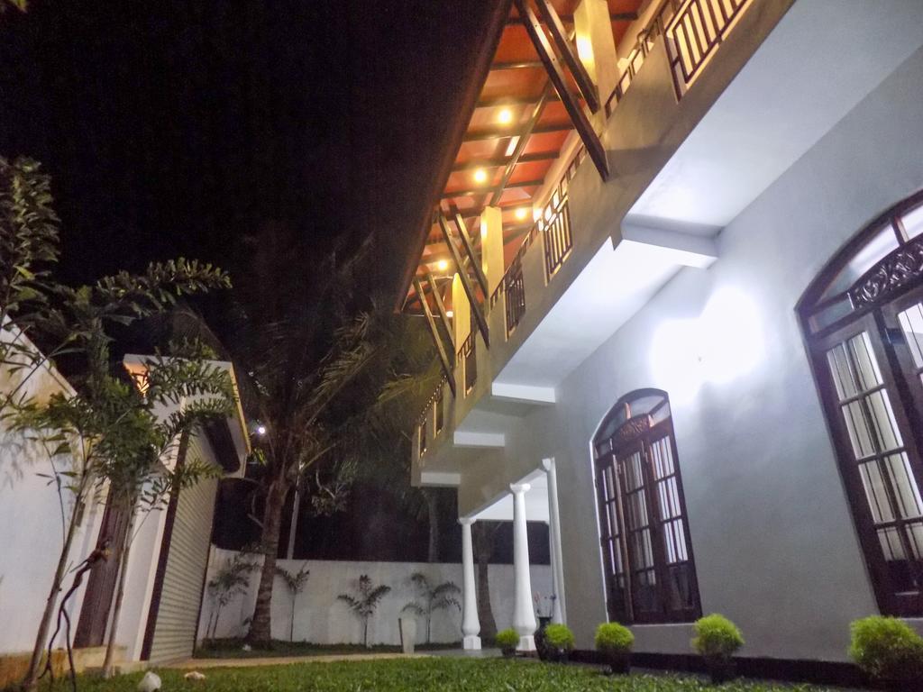 Prosperity Villa Negombo Exterior photo