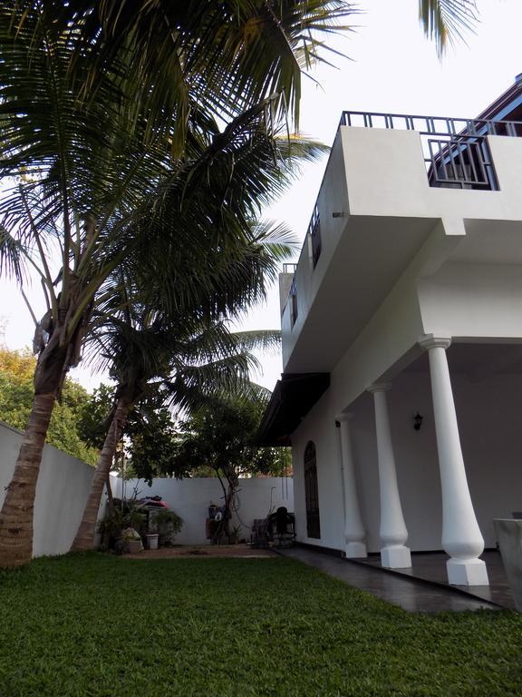 Prosperity Villa Negombo Exterior photo