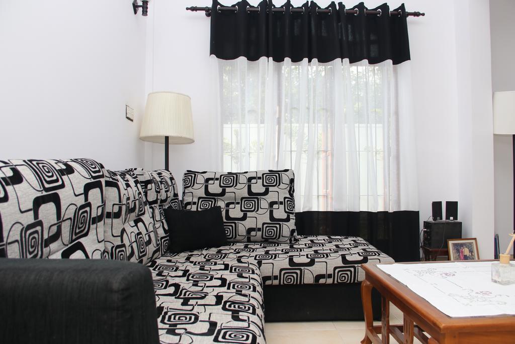 Prosperity Villa Negombo Exterior photo